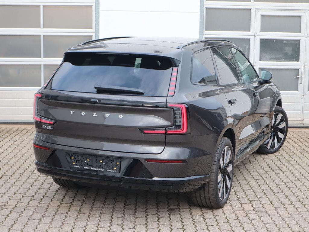 Volvo EX90