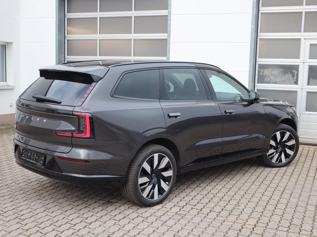 Volvo EX90