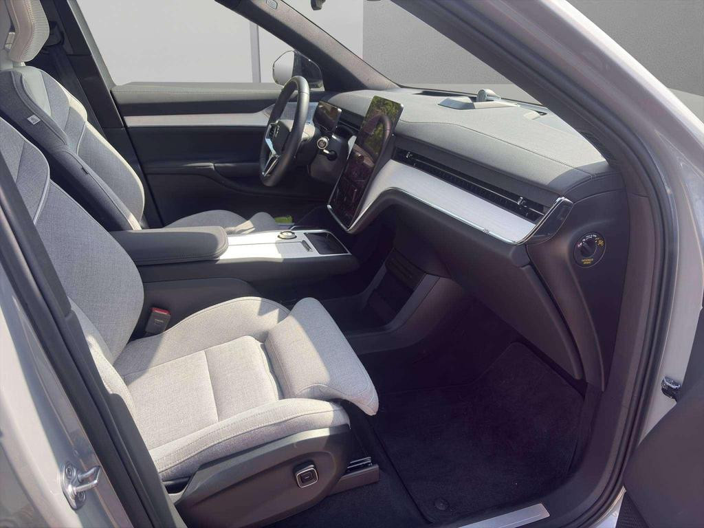Volvo EX90