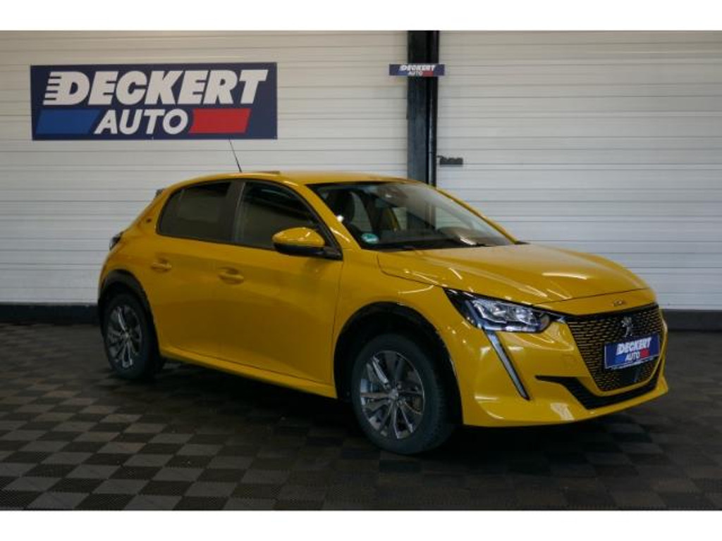 Peugeot e-208