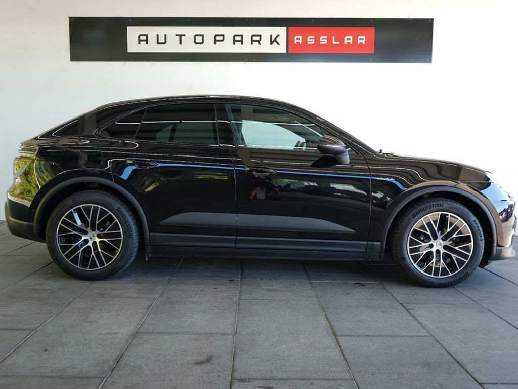 Porsche Macan 4
