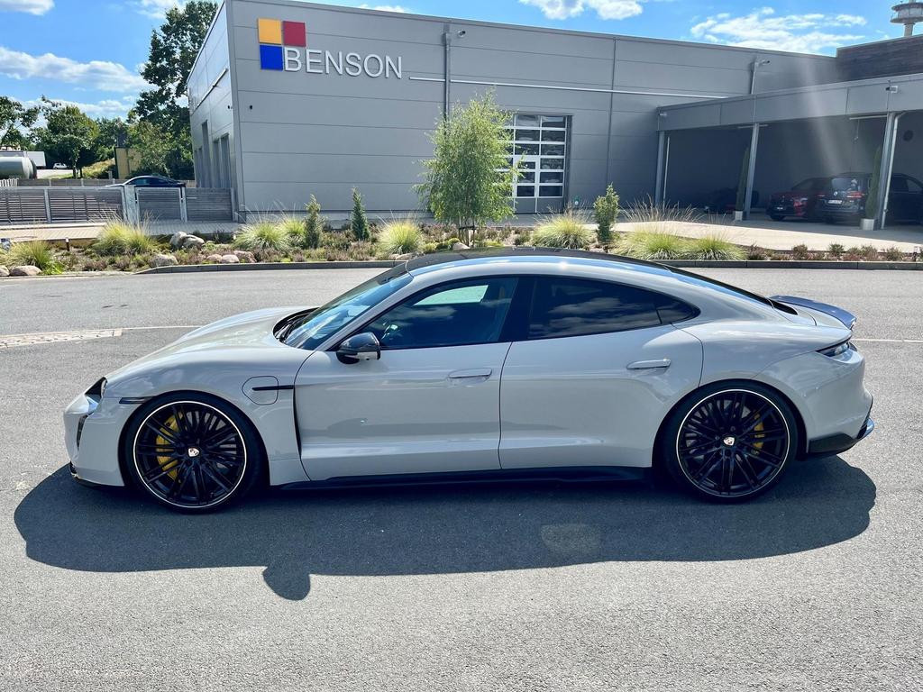 Porsche Taycan