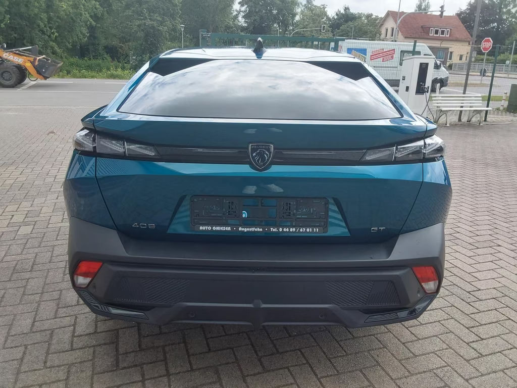 Peugeot 408