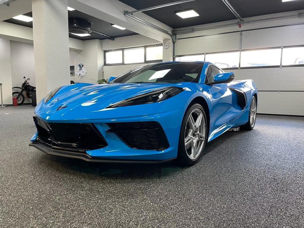 Corvette C8