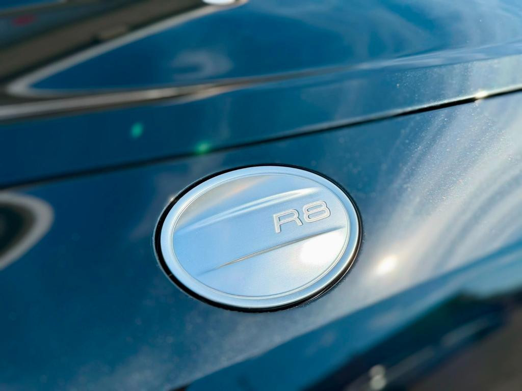 Audi R8