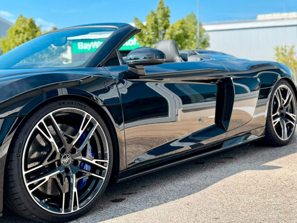 Audi R8