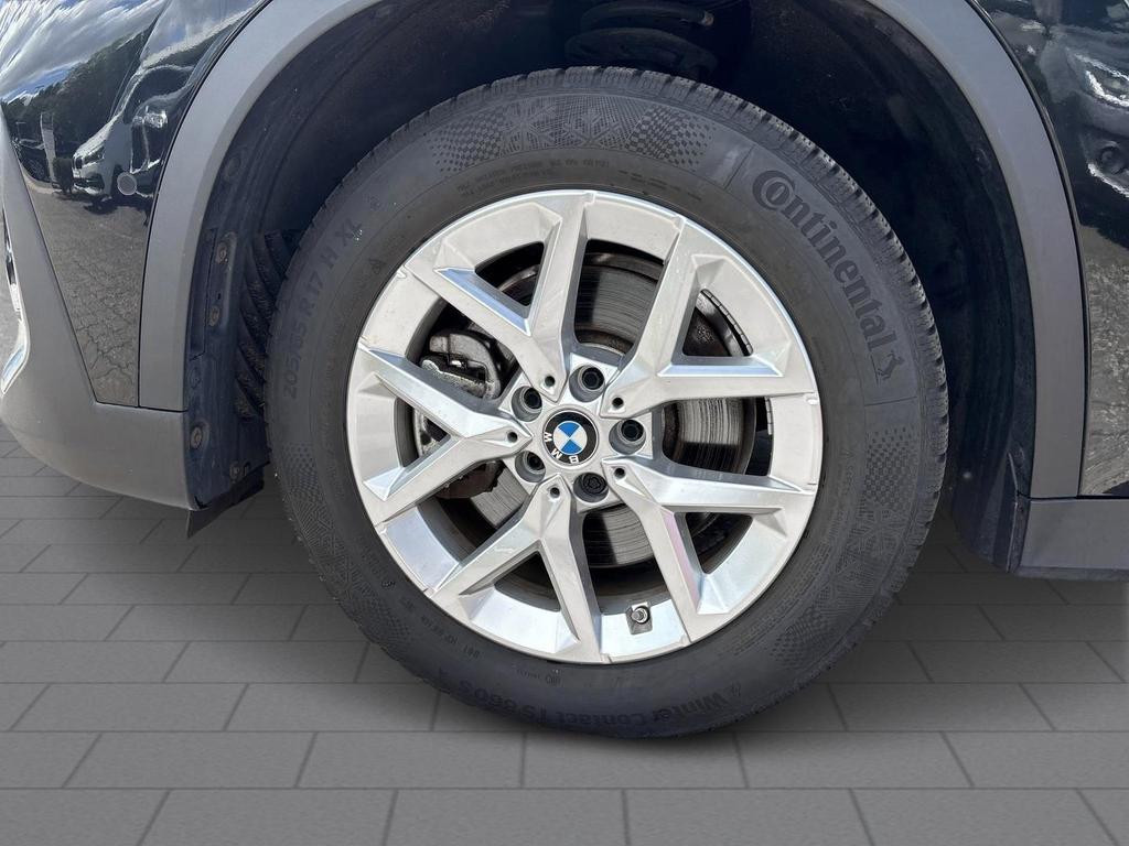 BMW iX1