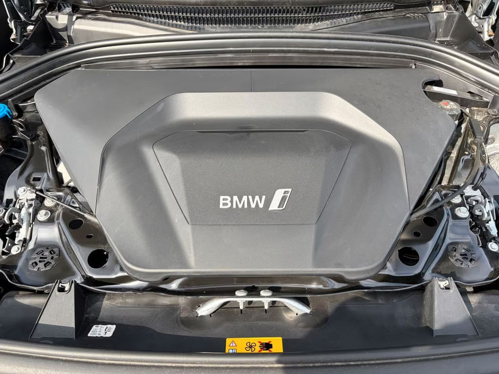 BMW iX1