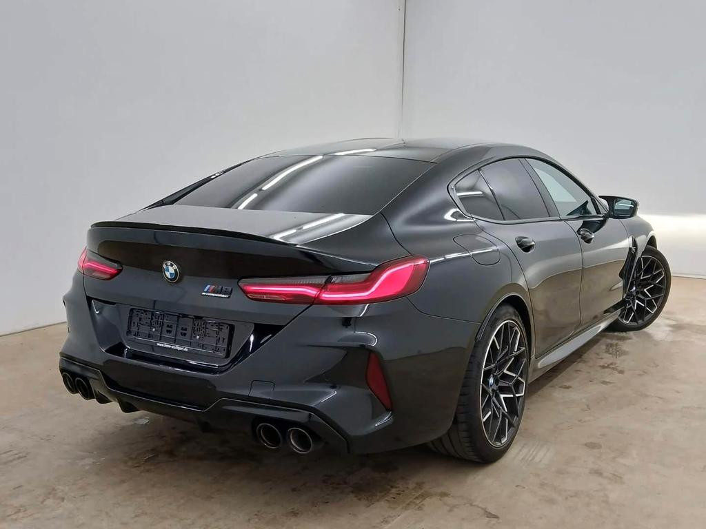 BMW M8