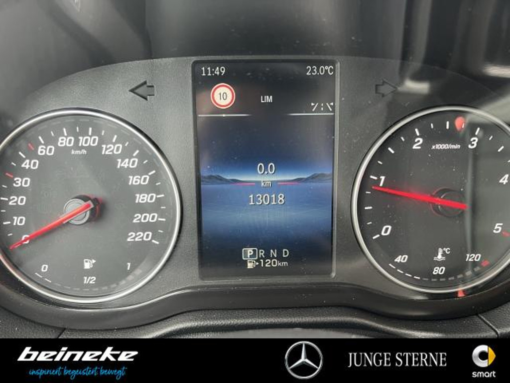 Mercedes-Benz T 180