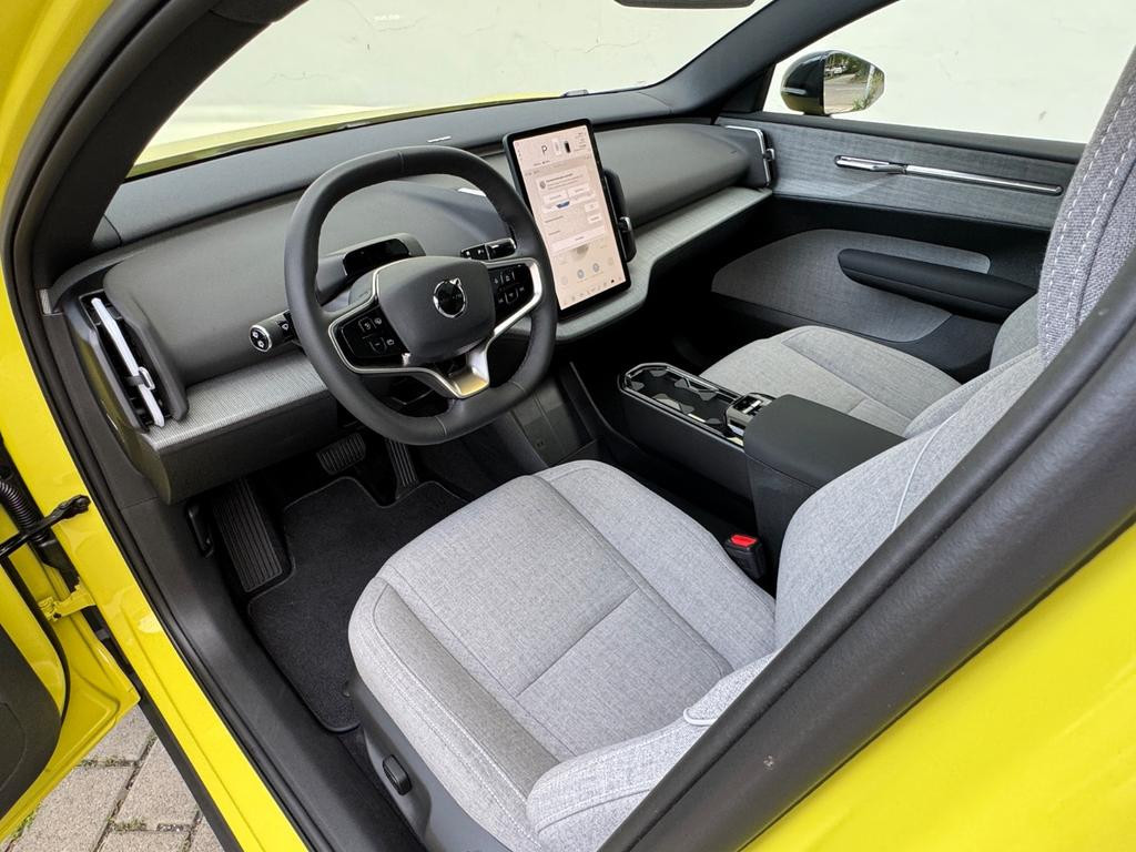 Volvo EX30