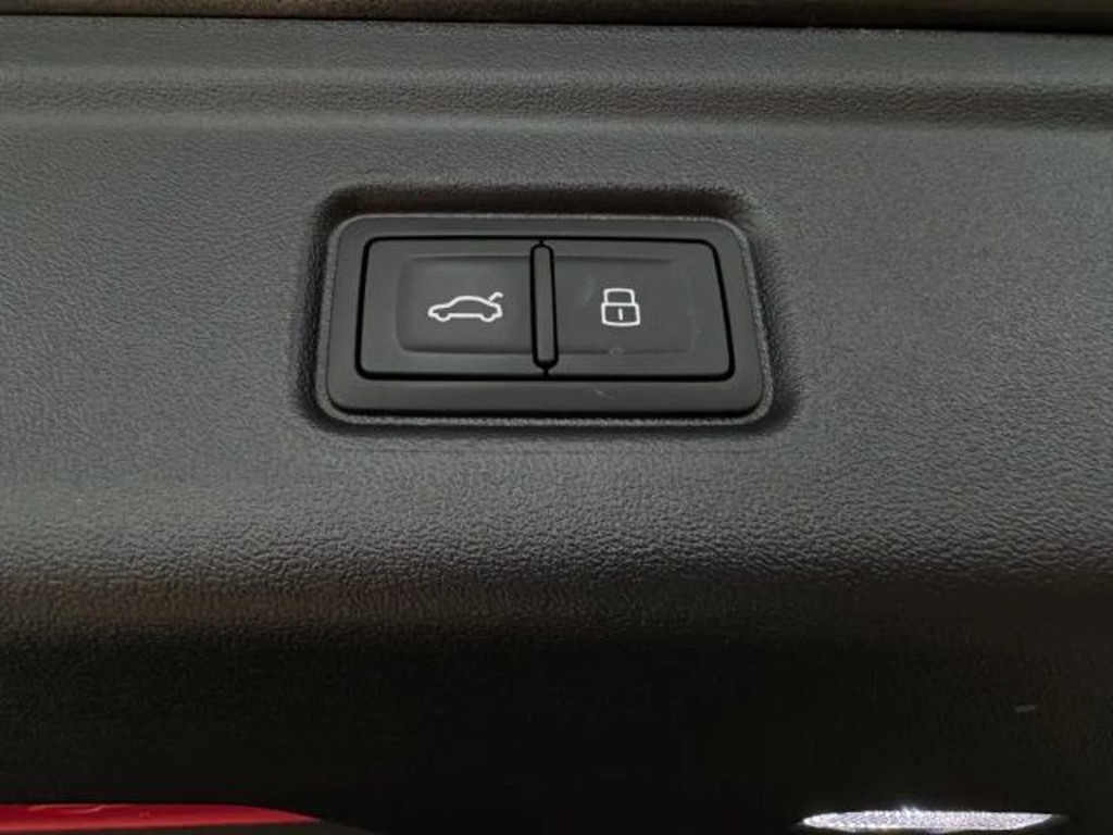 Audi S6 e-tron