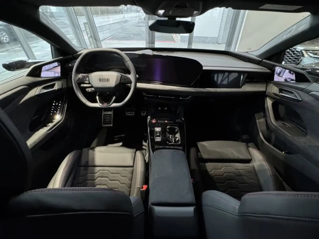 Audi S6 e-tron