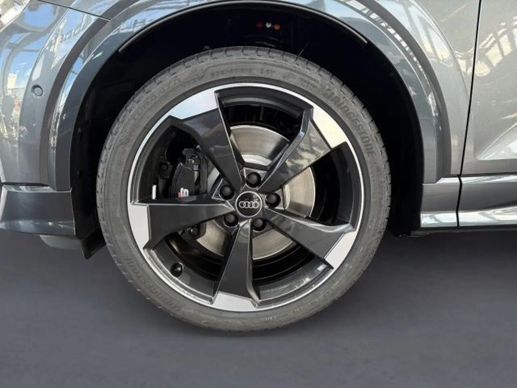 Audi SQ2