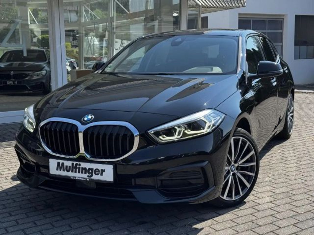 BMW 1 Serie 120 xDrive Sedan 120d