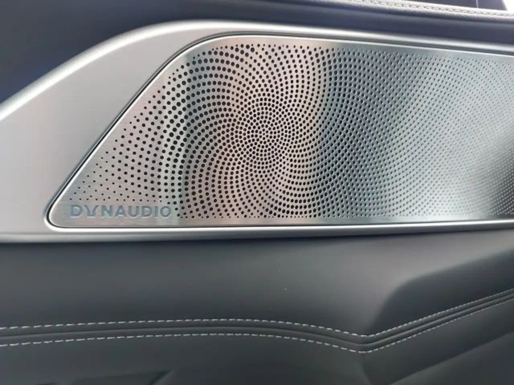 Xpeng G9