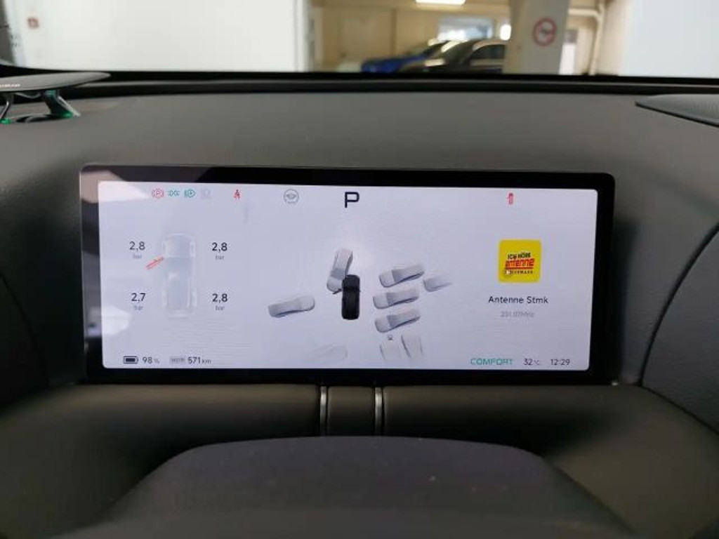 Xpeng G9