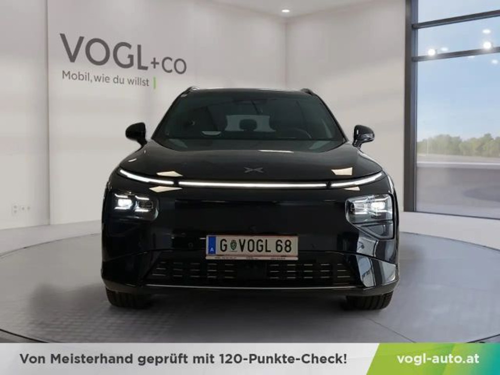 Xpeng G9