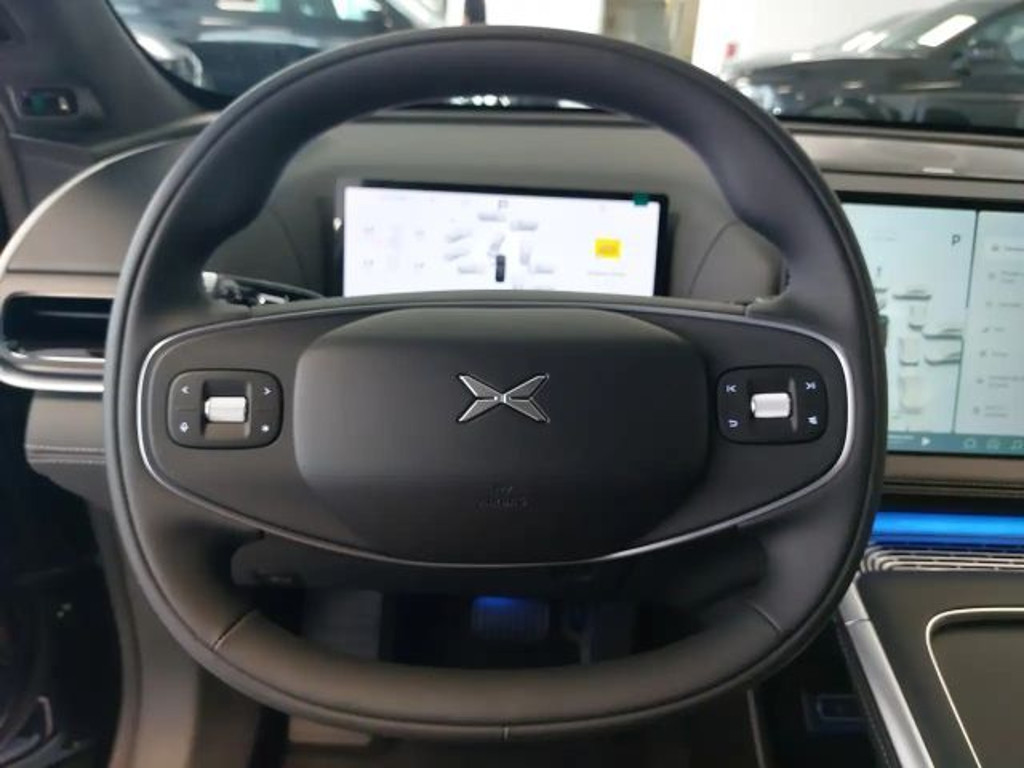 Xpeng G9