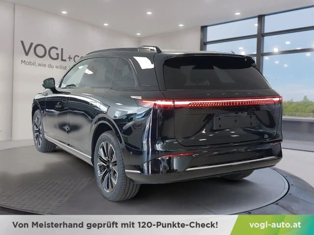 Xpeng G9