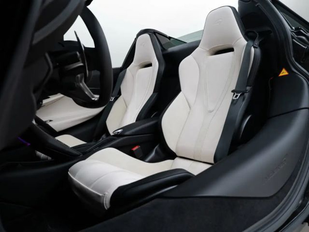 McLaren 750S