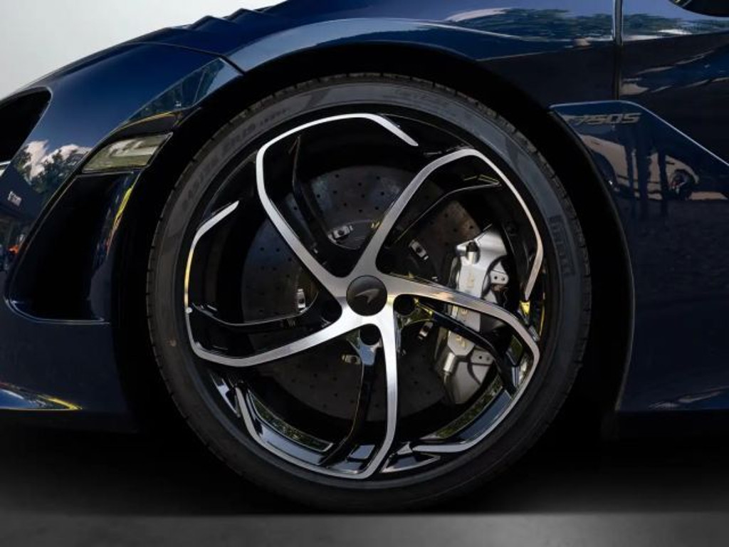 McLaren 750S