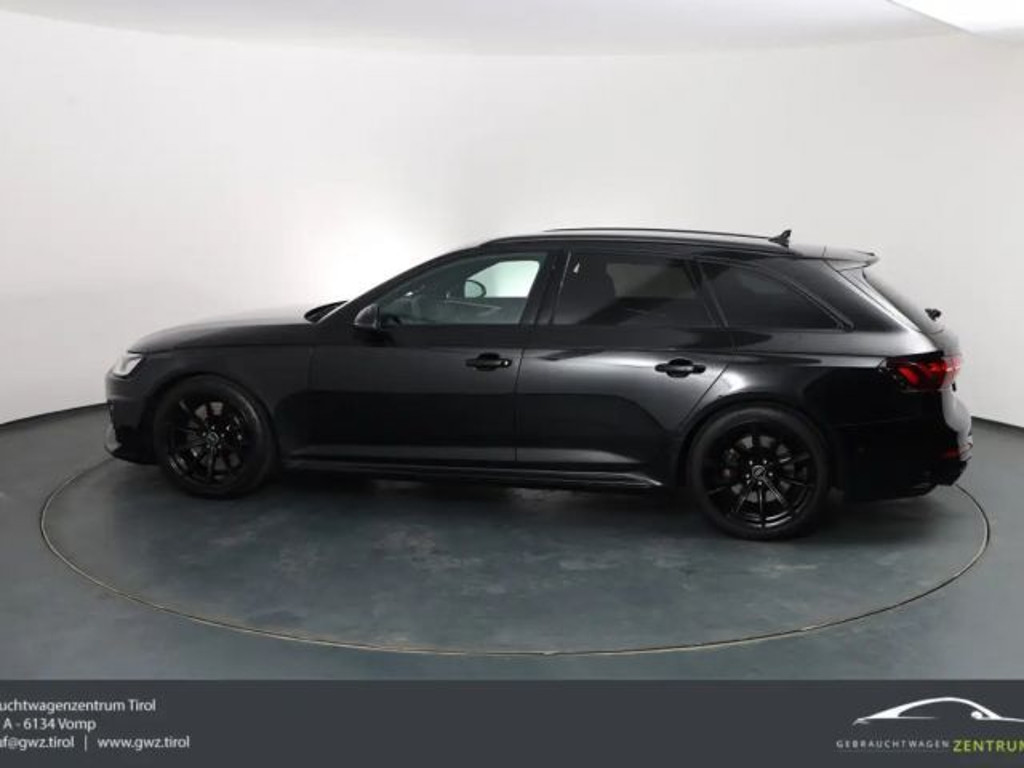 Audi RS4
