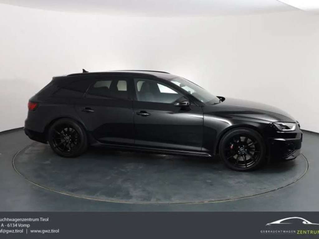 Audi RS4