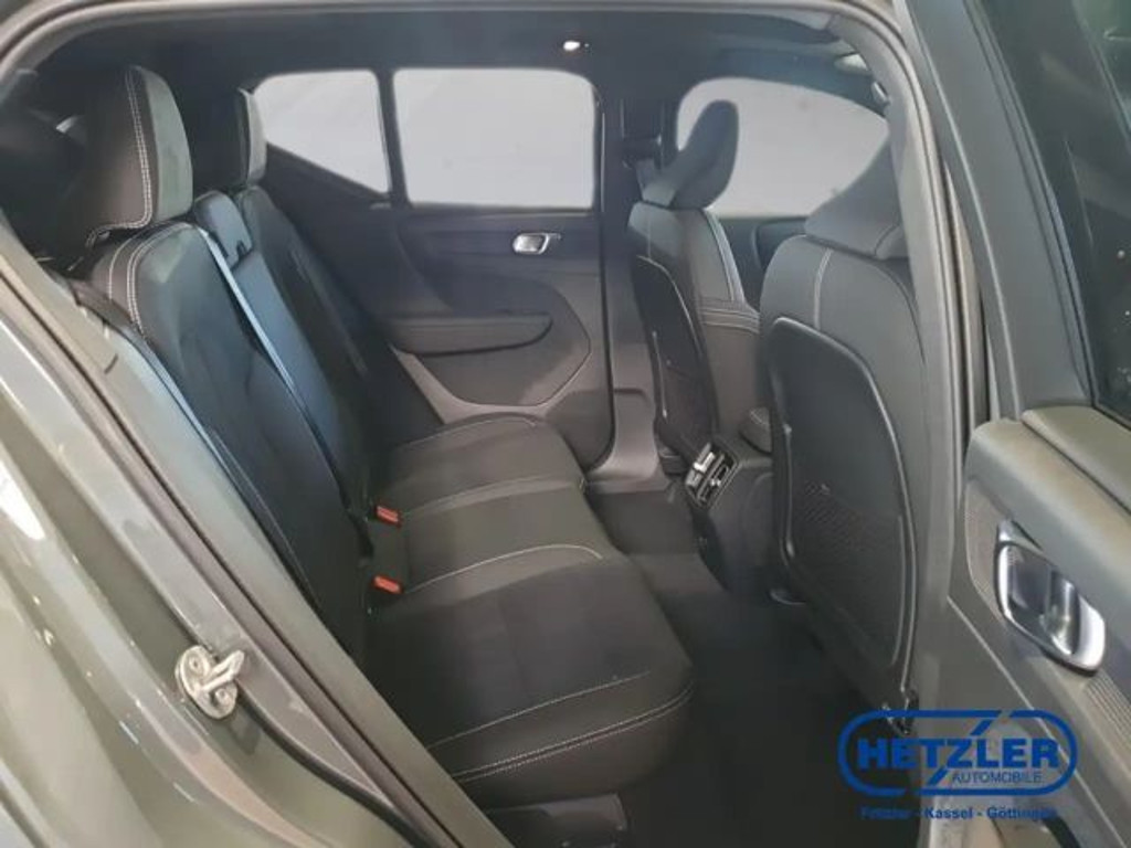 Volvo EX40
