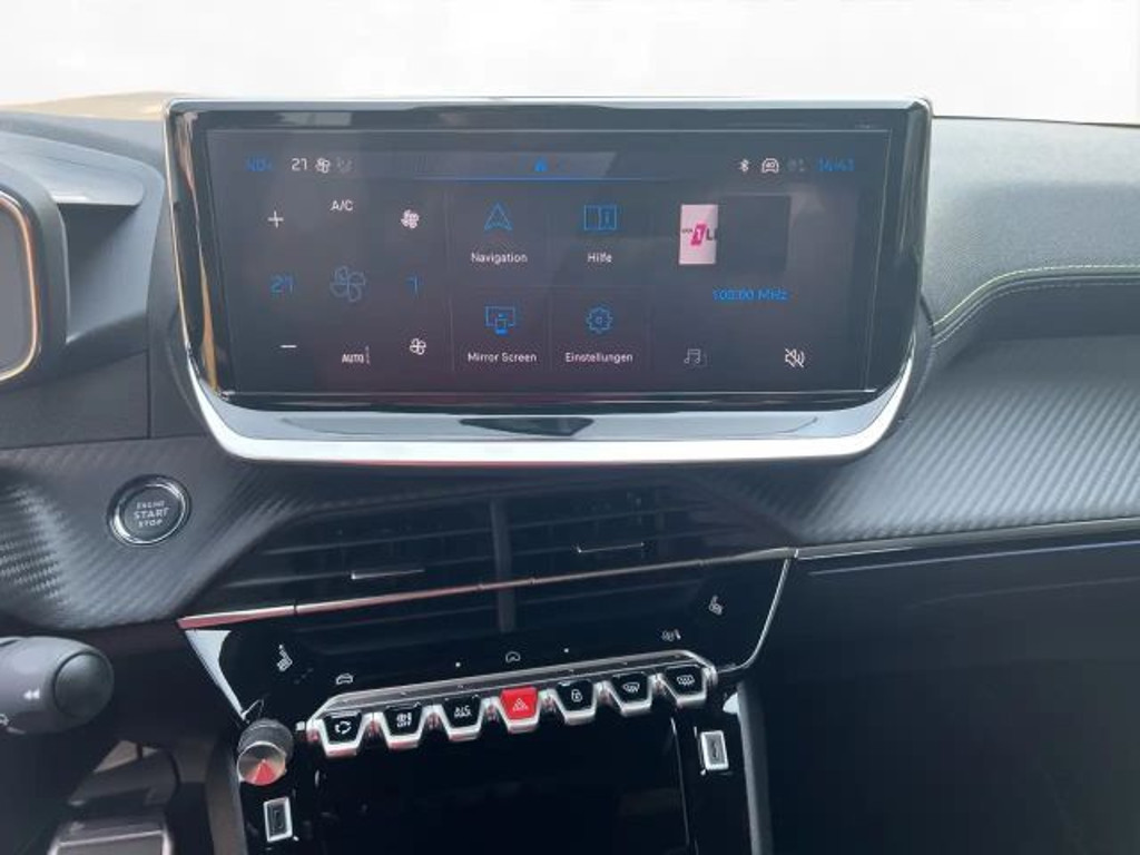 Peugeot e-208