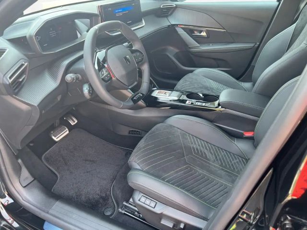 Peugeot e-208