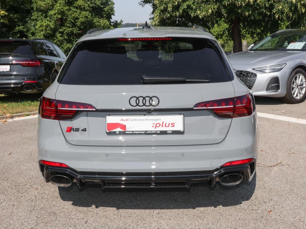 Audi RS4