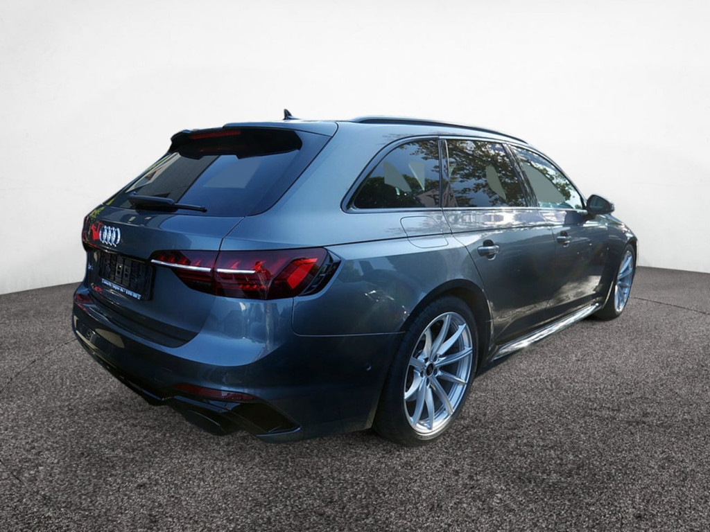 Audi RS4