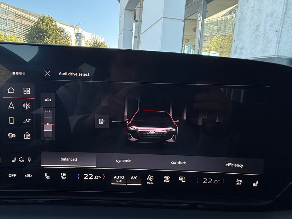 Audi S6 e-tron