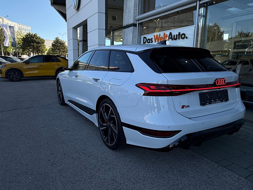Audi S6 e-tron