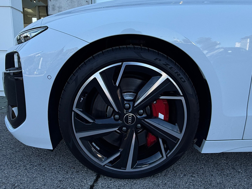 Audi S6 e-tron