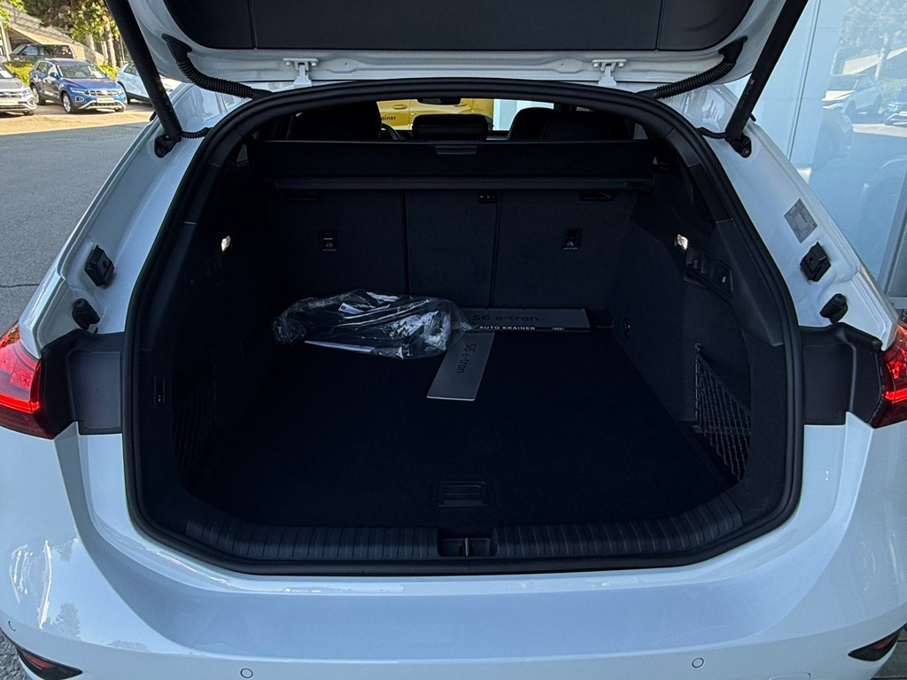 Audi S6 e-tron