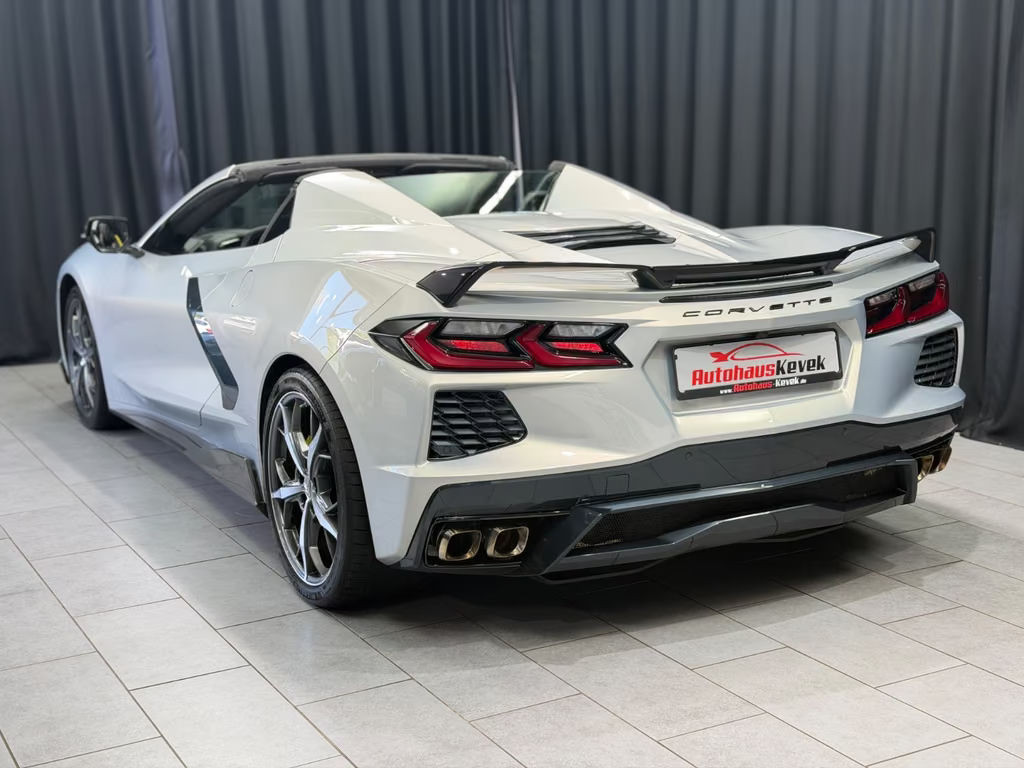 Corvette C8