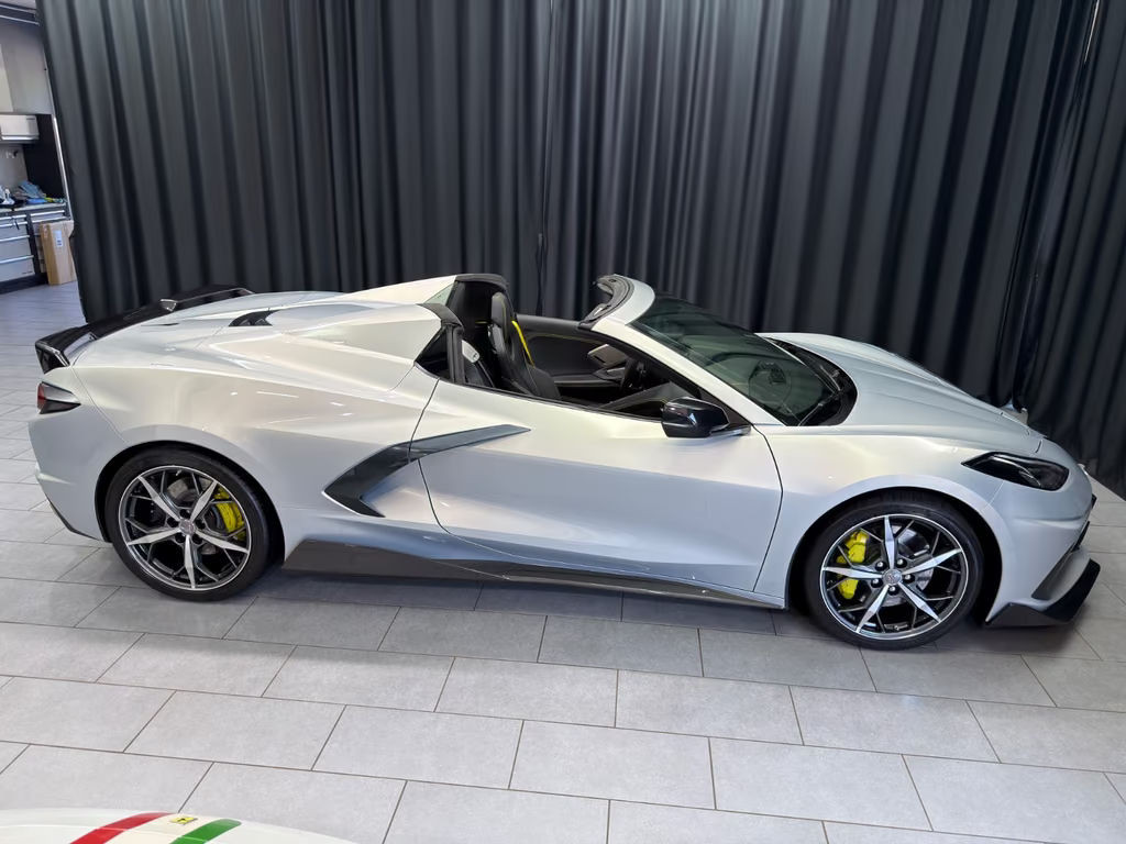 Corvette C8