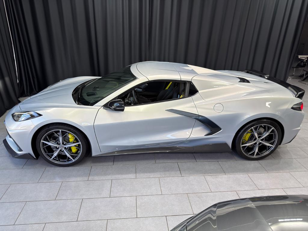 Corvette C8