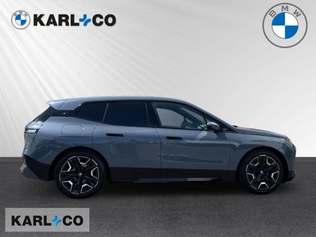 BMW iX