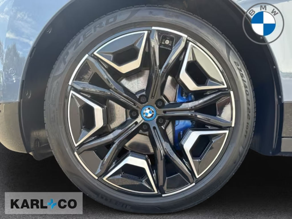 BMW iX