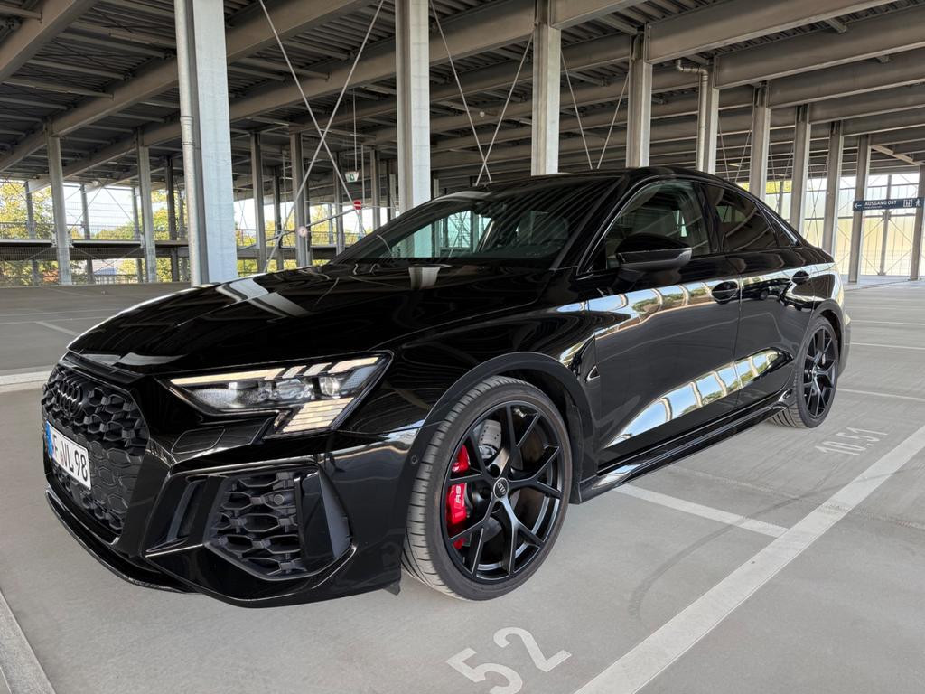 Audi RS3 Sedan Quattro