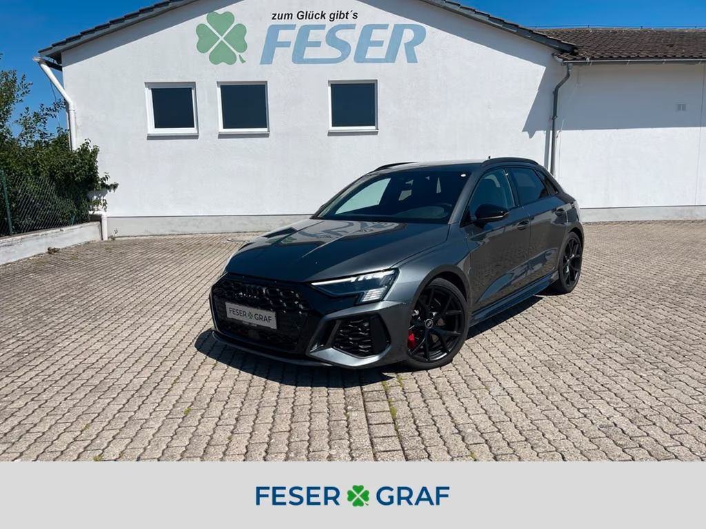 Audi RS3 Sedan Quattro