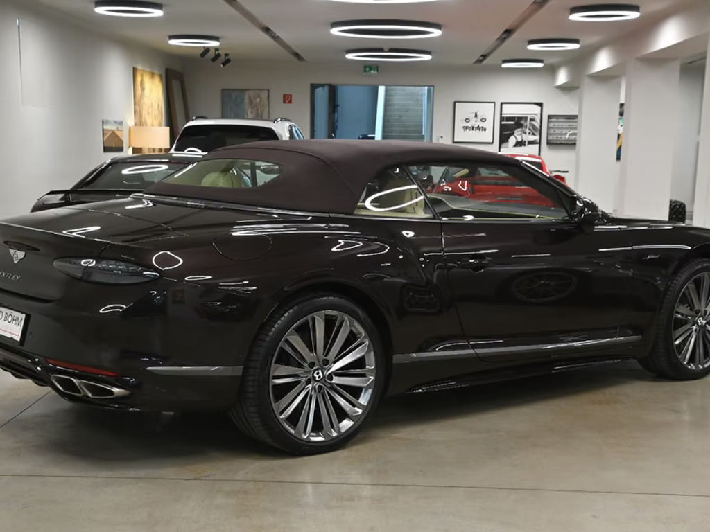 Bentley Continental GTC V8