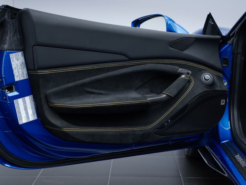 Ferrari F8