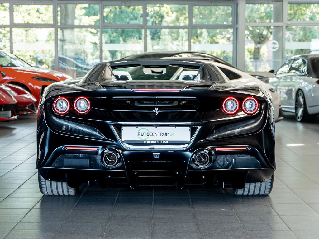 Ferrari F8