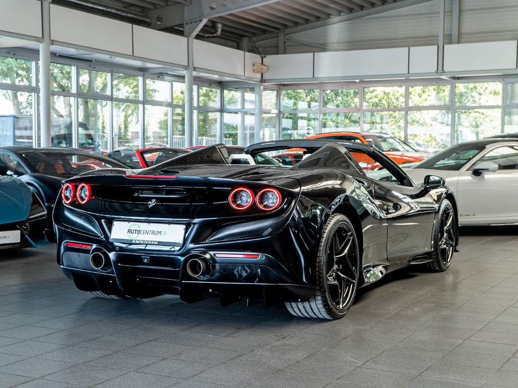 Ferrari F8