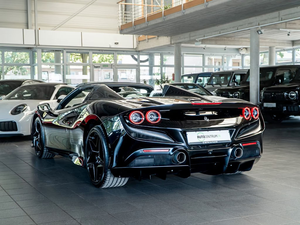 Ferrari F8