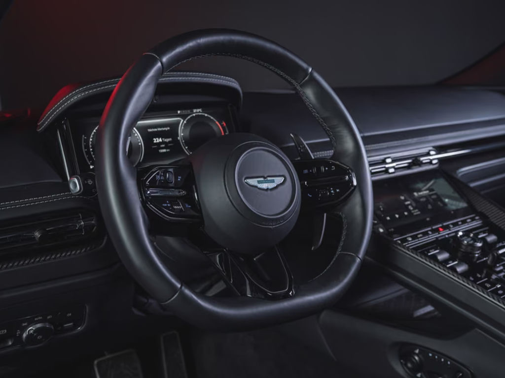 Aston Martin DB12